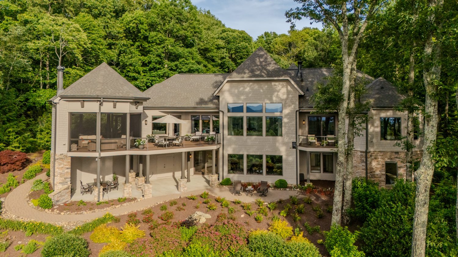 The rear elevation at 130 Stony Road, photographed by DHG Studios